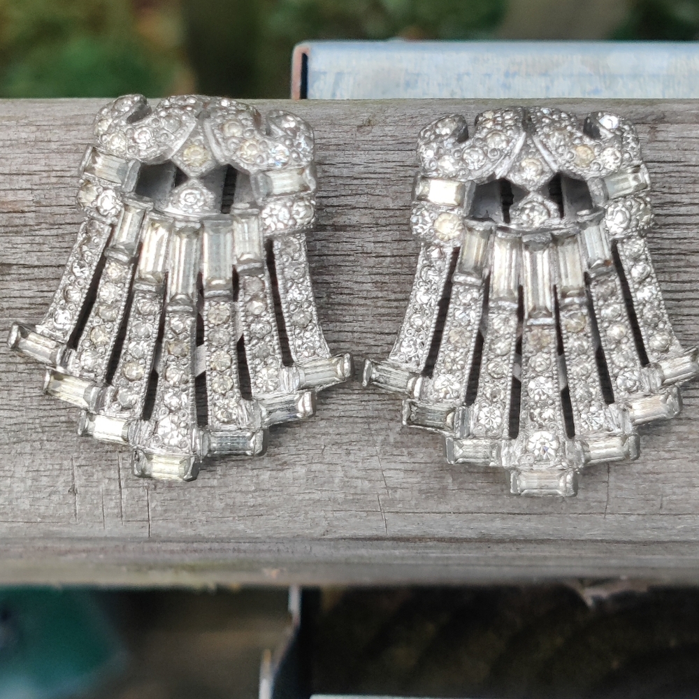 Hollywood 40s Glamour! Two Vintage Silver Crystal Dress Clips - Picture 11 of 12